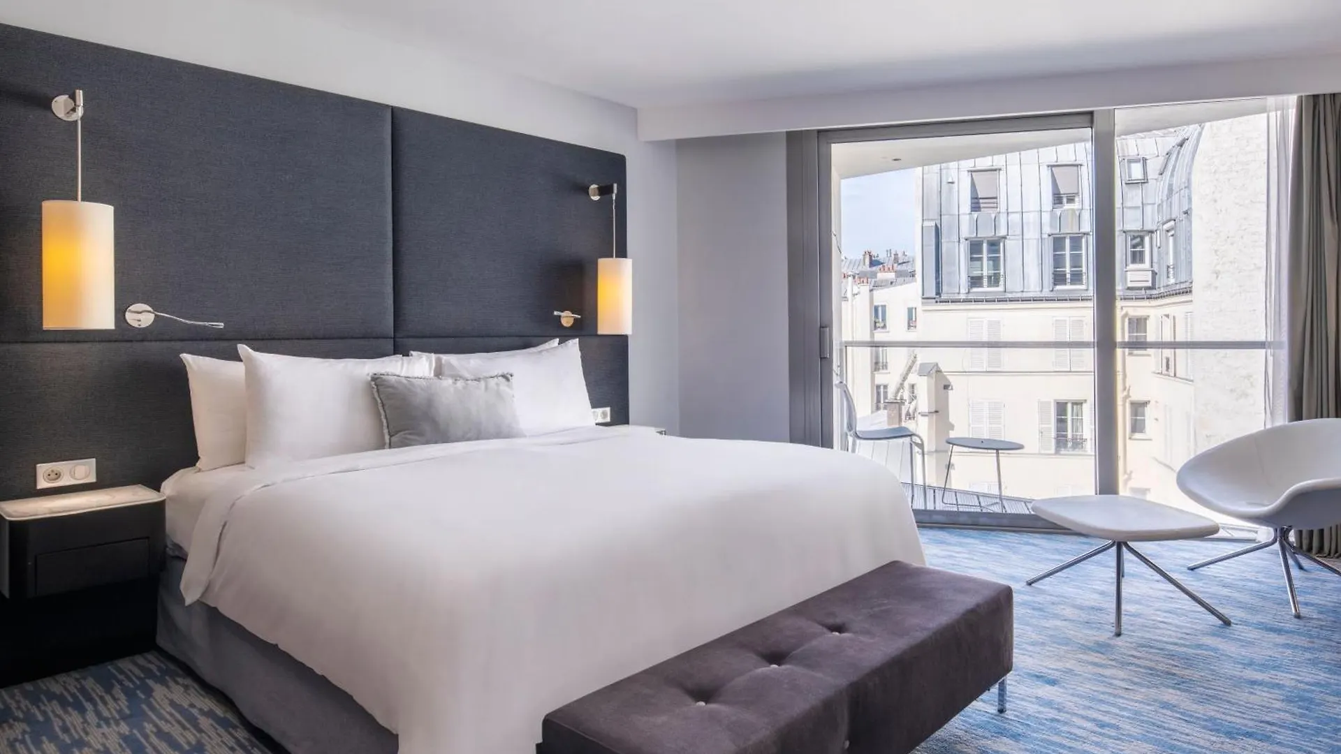 Renaissance Arc De Triomphe Hotel Paris